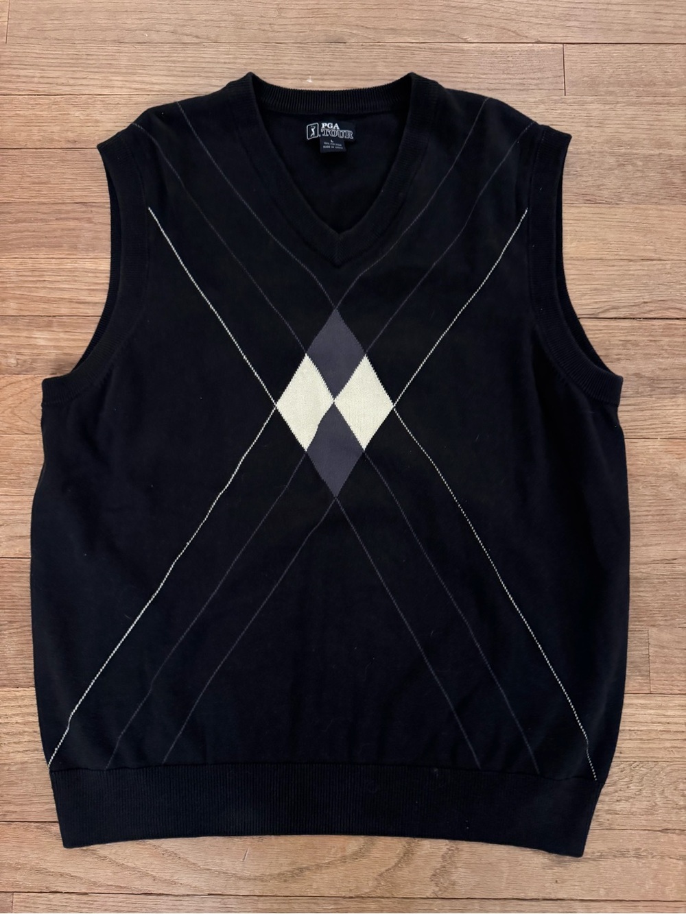 PGA Tour Men's Black Argyle V-Neck Sweater Vest - Size Large
b88